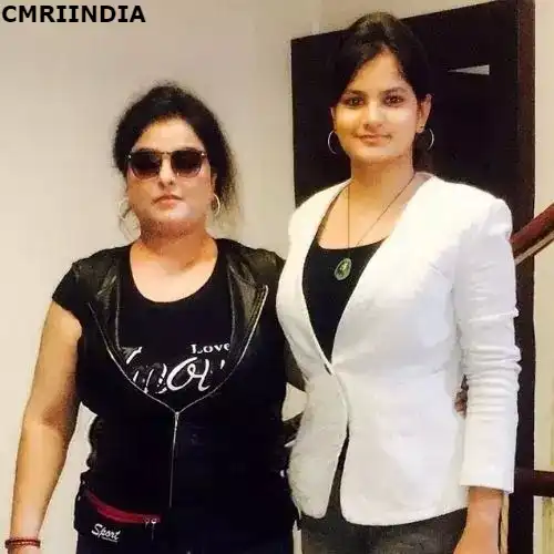 Arshi Bharti Shandilya with Mother