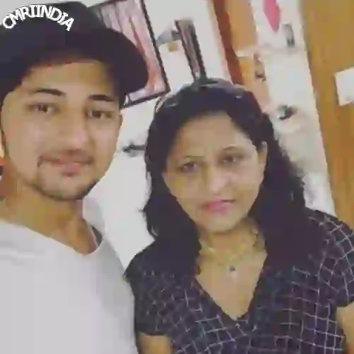 Darshan Raval with His Mother