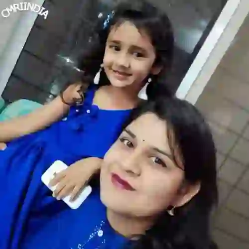 Avni Taywade with Mother