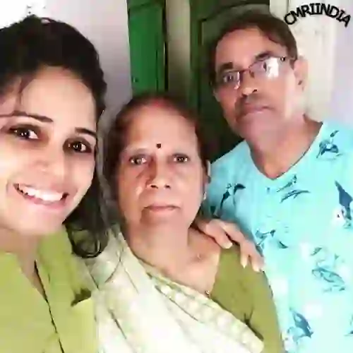Garima Vikrant Singh with Family Mother and Father
