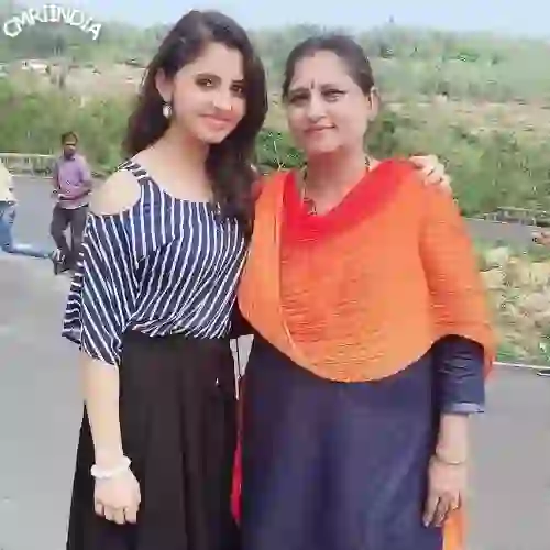 Preethi Asrani with Mother