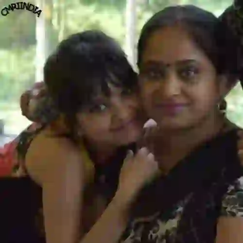 Samaira Mahajan with Mother